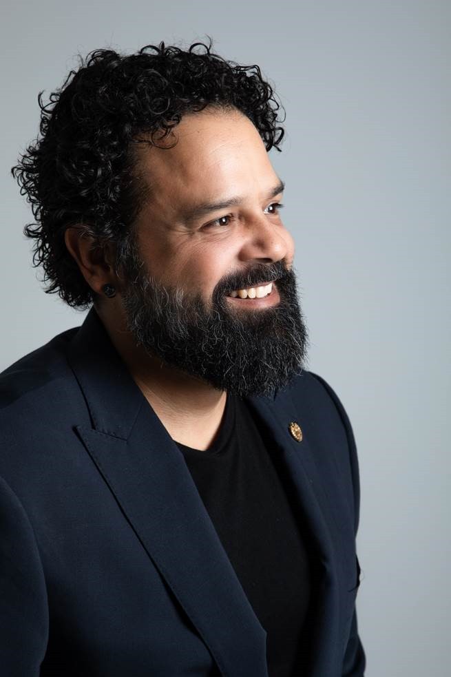 Mr. Eduardo Cruz