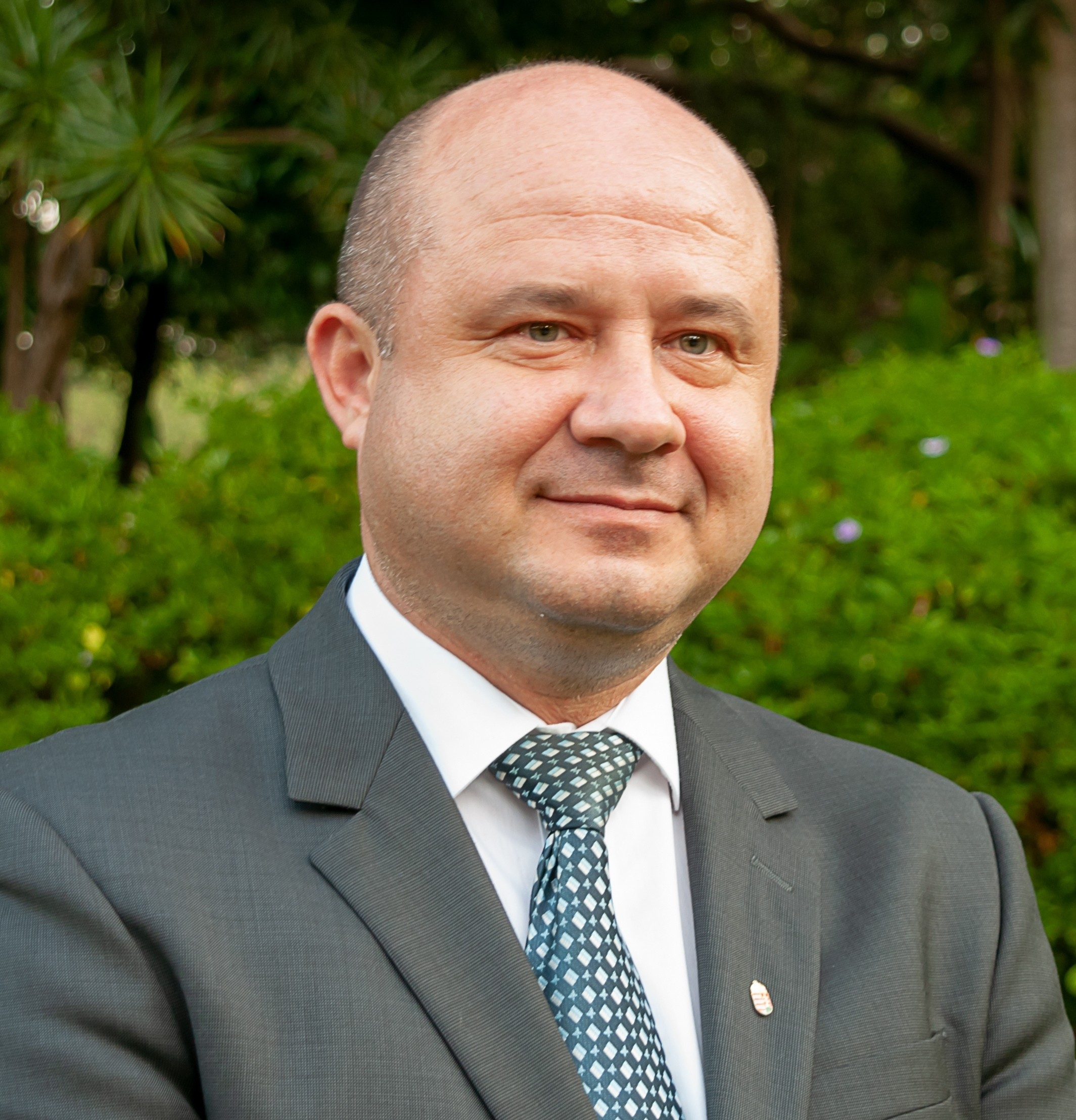 Dr. Lorinc Kovacs